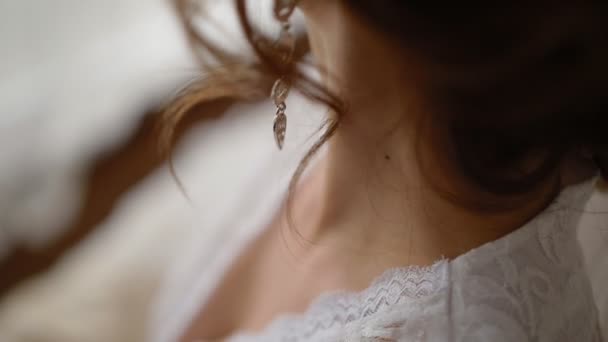 Closeup shot of young bride — Stock Video