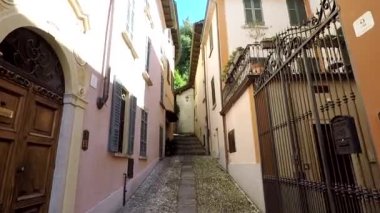 Dar eski İtalyanca sokak