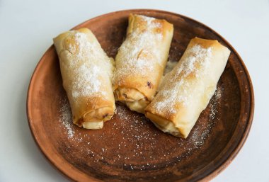 süzme peynir ile rulo kek .