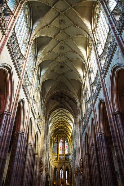 Kathedrale St. Vitus, Prag, Tschechische Republik. — Stockfoto