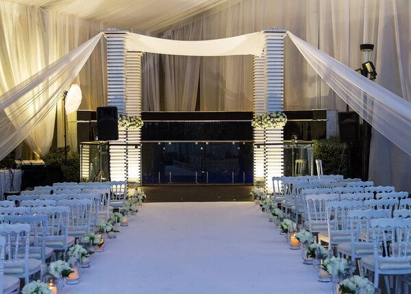 Еврейский хупа, свадебный путдор
 .