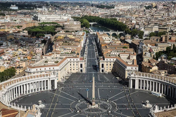 St Peter's Square, Piazza San Pietro i Vatikanen . — Stockfoto