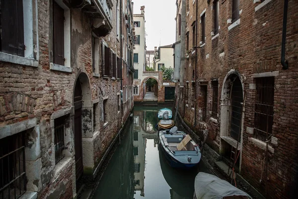 Beautiful photo canal of Venice , Italy . — Stock Photo, Image