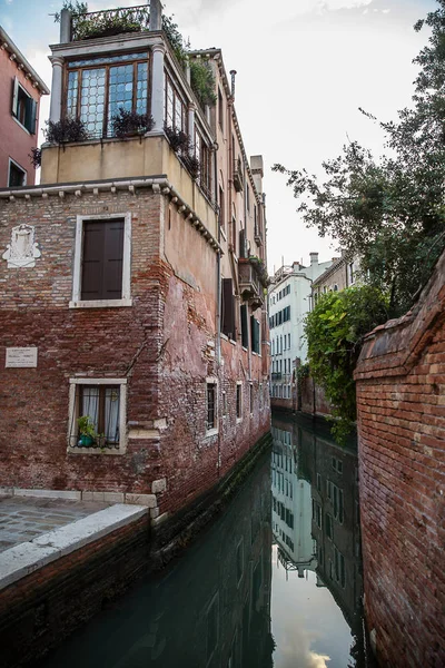 Hermoso canal de fotos de Venecia, Italia  . — Foto de Stock