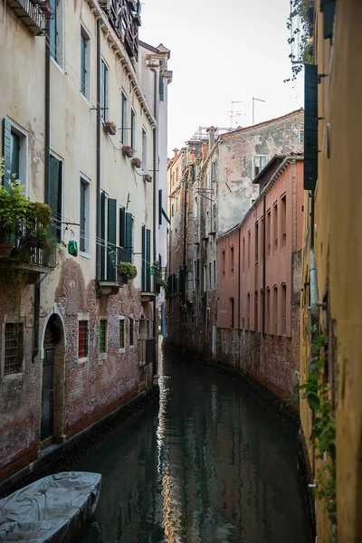 Hermoso canal de fotos de Venecia, Italia  . — Foto de Stock