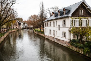 Strasbourg 'un su kanalı, Alsace, Fransa.