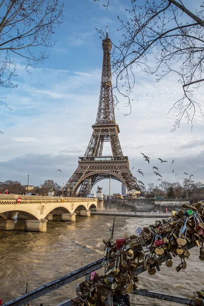 View Famous Paris Eiffel Tower Promenade Seine — Stock Photo, Image