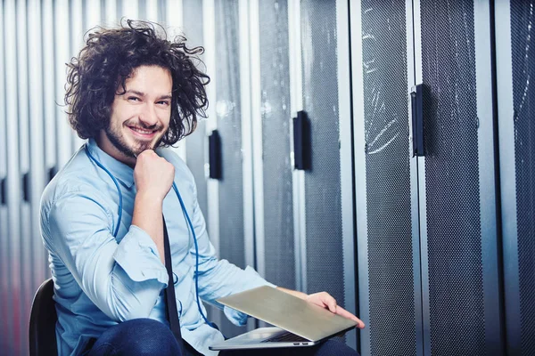 Young Technician Working Servers — Stock Photo, Image