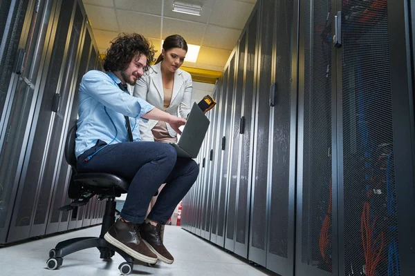 Young Technician Working Servers — Stock Photo, Image