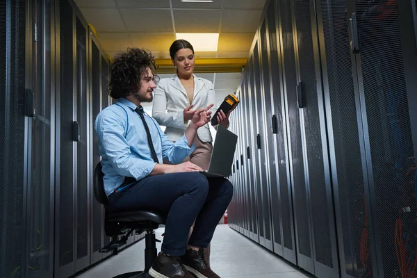 Young Technician Working Servers — Stock Photo, Image