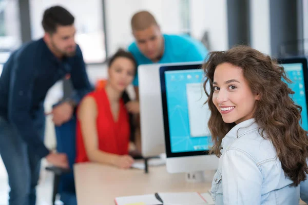 Startup Business People Group Trabalho Diário Escritório Moderno — Fotografia de Stock