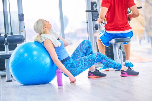 Fitness Instructor Gym — Stock Photo, Image