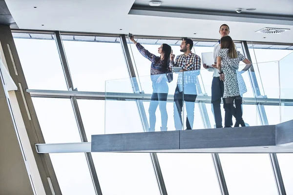 Start Imprenditori Gruppo Che Lavorano Tutti Giorni Lavoro Presso Ufficio — Foto Stock