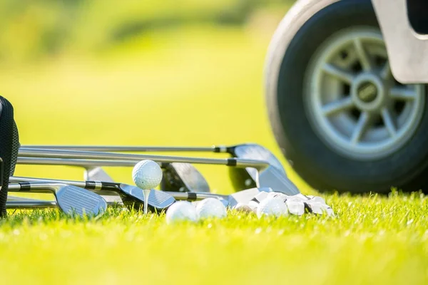 Golf Club Golf Ball Sáčku Trávě — Stock fotografie