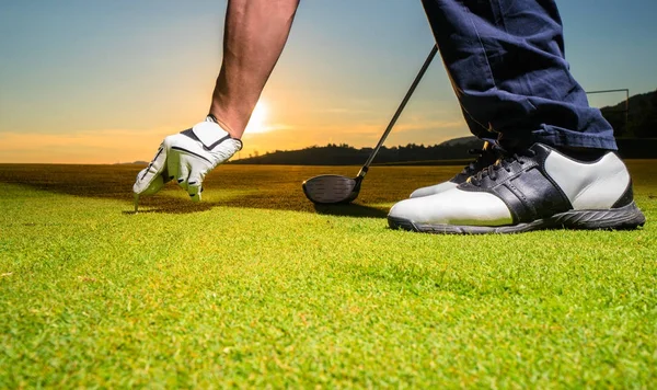 Hombre Jugando Golf Verano — Foto de Stock