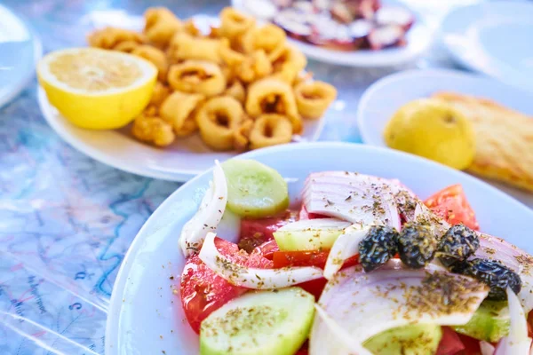 Frisch Gebratene Tintenfischringe Paniert — Stockfoto