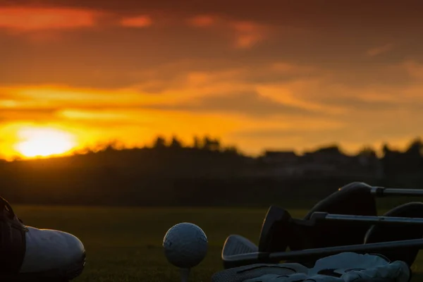 Golf Club Golf Piłka Torbie Trawie — Zdjęcie stockowe
