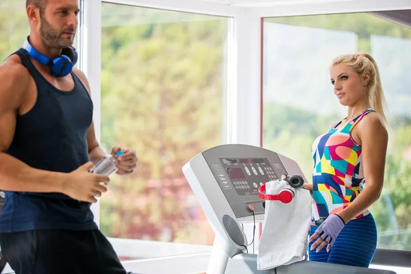 Spor Fitness Yaşam Tarzı Teknoloji Insan Kavramı Spor Salonunda Koşu — Stok fotoğraf