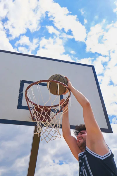Basketball Player Action Flying High Scoring — Stock Photo, Image