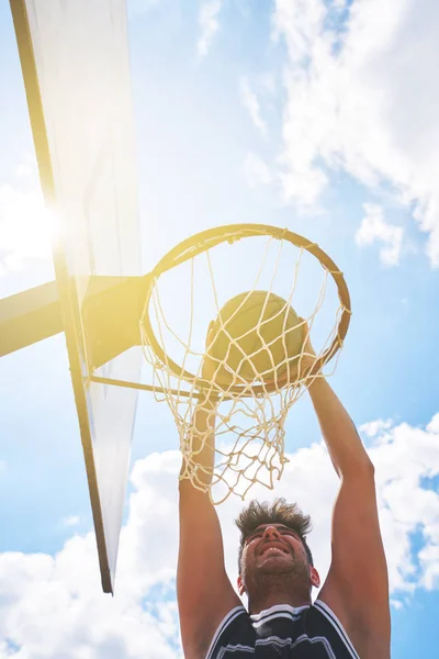 Basketball Player Action Flying High Scoring — Stock Photo, Image