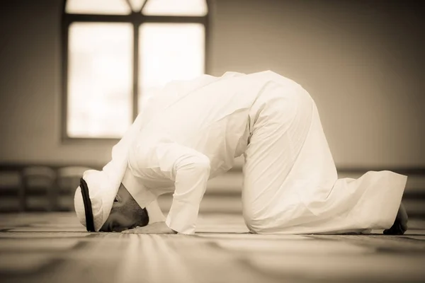 Religious Muslim Man Praying Mosque — Stock Photo, Image