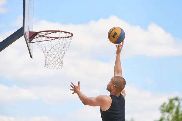 Basketball Player Action Flying High Scoring — Stock Photo, Image