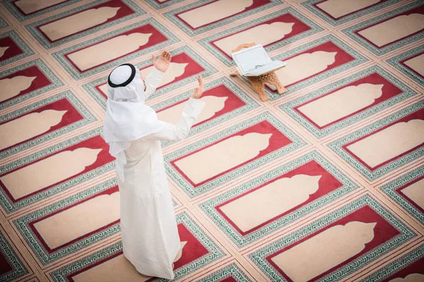 Religious Muslim Man Praying Mosque — Stock Photo, Image