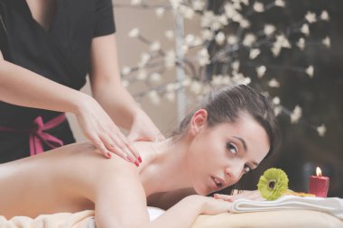 Boş zaman. Kaplıca salonundaki kadın.