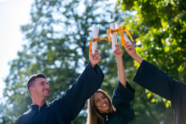 Ausbildung Abschluss People Konzept Gruppe Glücklicher Internationaler Studenten Mörtelbrettern Und — Stockfoto