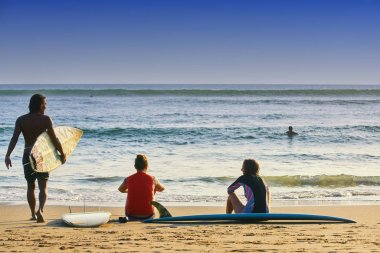sörfçü günbatımı okyanus plaj bali Adası, Endonezya