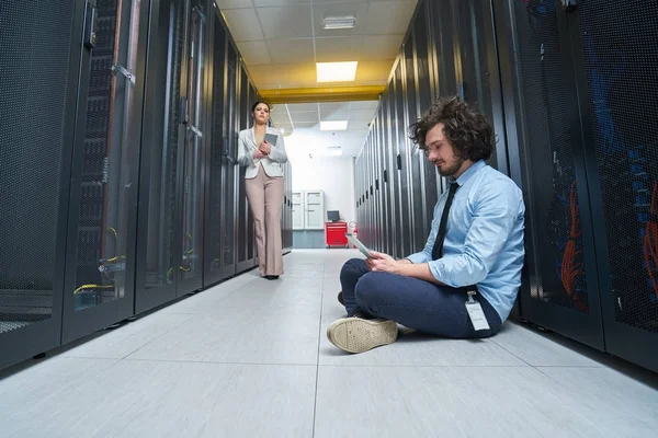 Young Technician Working Servers — Stock Photo, Image