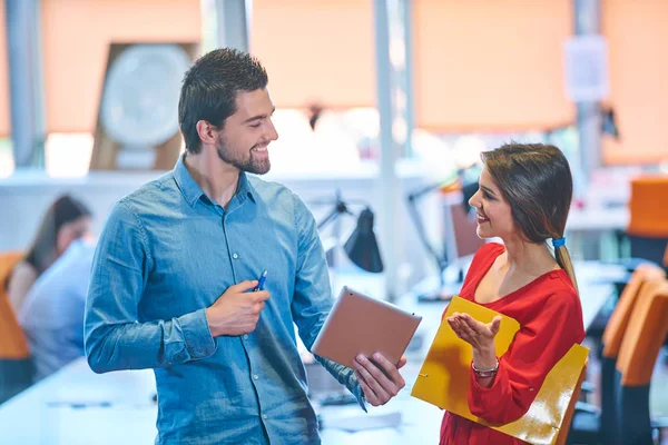 Start Unternehmensgruppe Arbeitet Täglich Modernen Coworking Büroflächen — Stockfoto