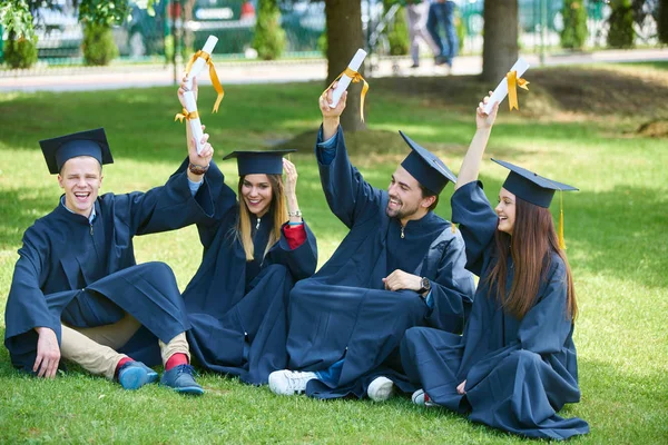 Concepto Educación Graduación Personas Grupo Estudiantes Internacionales Felices Tablas Mortero —  Fotos de Stock