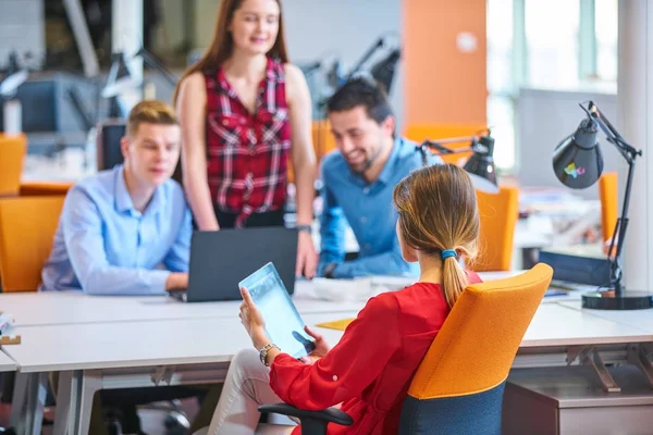 Startup Business People Grupo Trabajo Diario Espacio Moderno Coworking Oficina — Foto de Stock