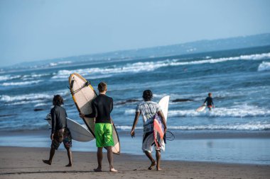Endonezya plaj dalgalar sörf. tatil kavramı