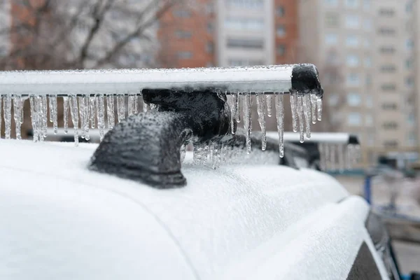 Buzlu Bir Günün Ardından Sokaklar Arabalar Buz Tabakasıyla Kaplanır Buzlu — Stok fotoğraf