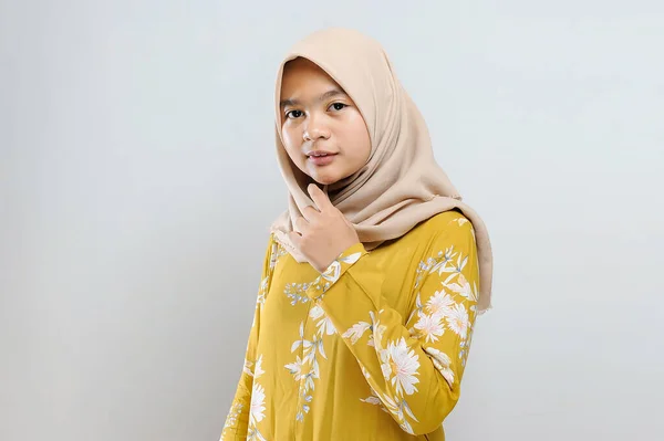 Studio Beauty Shoot Wanita Muslim Asia Yang Cantik Muda Dengan — Stok Foto