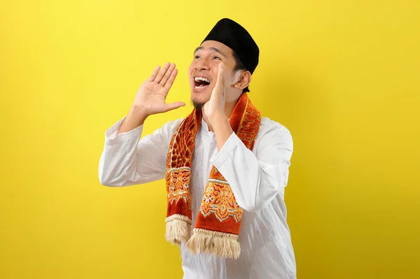 Fiatal Ázsiai Muszlim Férfi Sikít Egy Boldog Bejelentést Hogy Elmondja — Stock Fotó