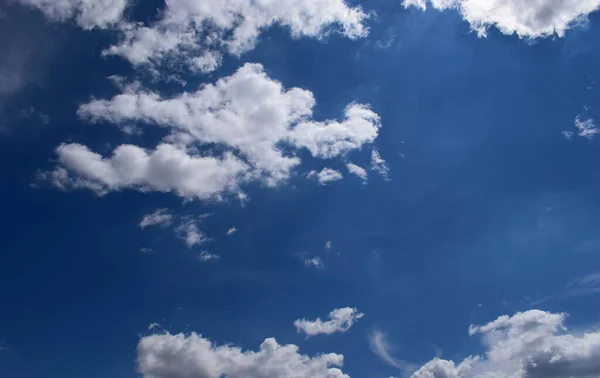 Céu Azul Bonito Com Fundo Nuvens Céu Com Nuvens Tempo — Fotografia de Stock