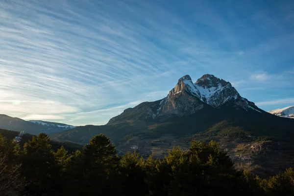 Pico Pedraforca Cataluña Nevado Con Cielo Despejado Durante Puesta Del —  Fotos de Stock