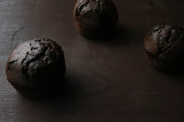 Cupcakes Chocolat Sur Fond Brun — Photo