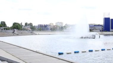 Yazın yüzen Vinnytsia çeşmesi