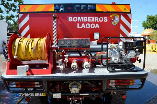 Bomberos niños . — Foto de Stock