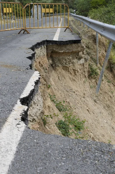 Road Kollaps Grund Erosion — Stockfoto