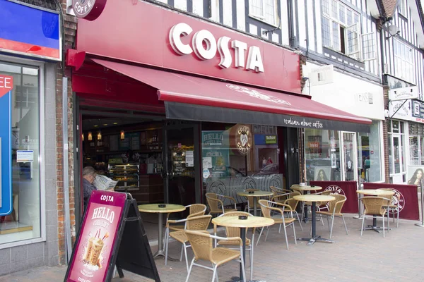 Inglaterra Kent Circa 2014 Una Tienda Frente Una Cafetería Costa — Foto de Stock