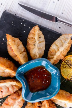 Plaka, doğal sebzeli et yemekleri servis güzel