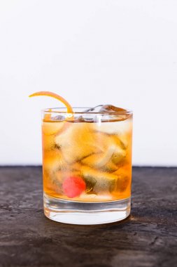 Portakal ve diğer yaz meyve taze kokteyl meyve suyu