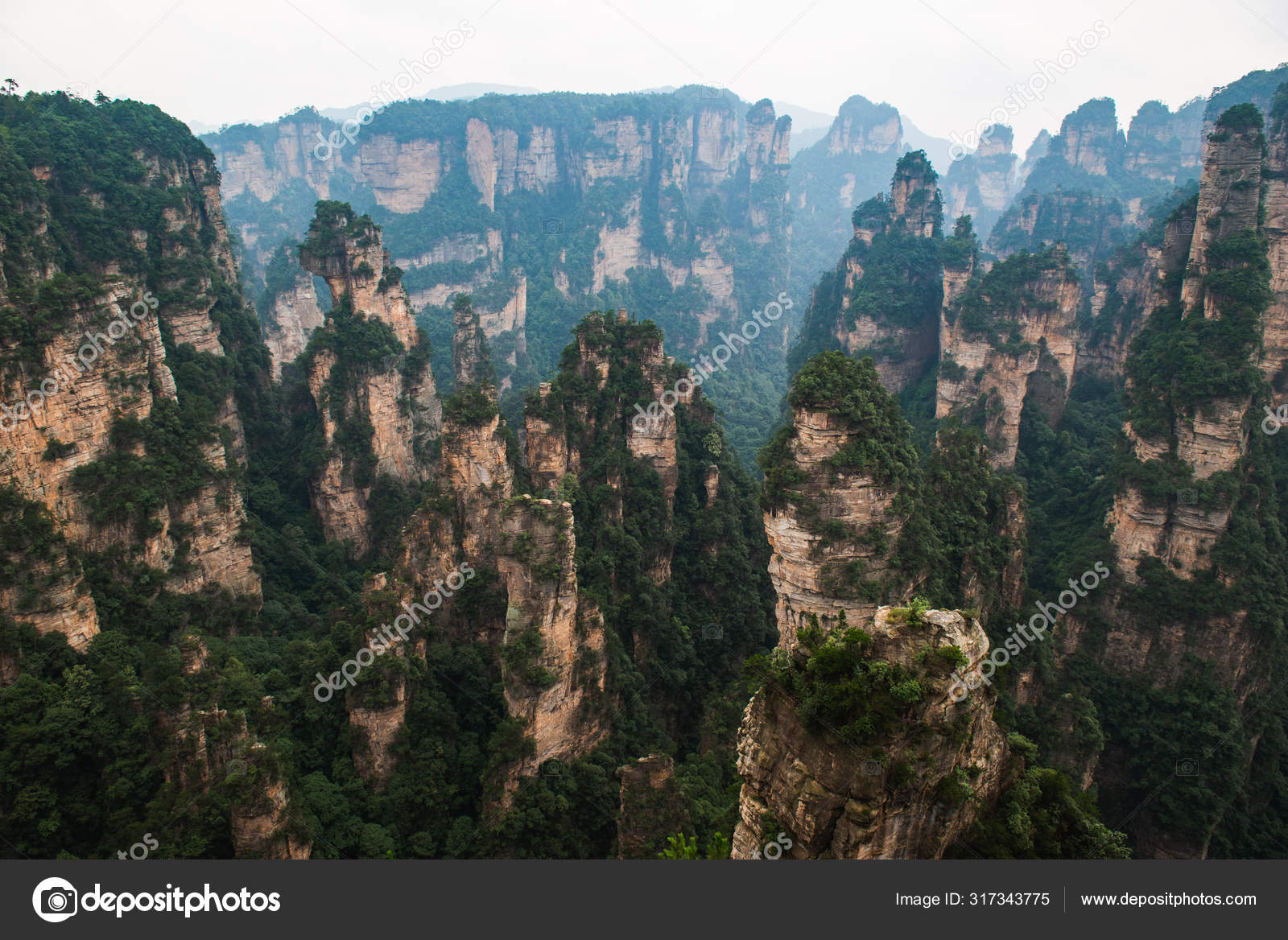 Zhangjiajie National Forest Park Stock Photo C Vincentstthomas
