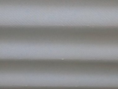 Çatı montajı için beyaz kıvrımlı tahta