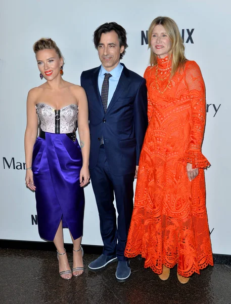 Scarlett Johansson, Noah Baumbach & Laura Dern — Stock Photo, Image